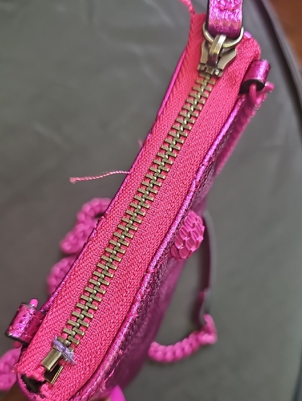 Kurt Geiger Quilted Crossbody Bag in Bright Pink Extremely Rare - Picture 4 of 4